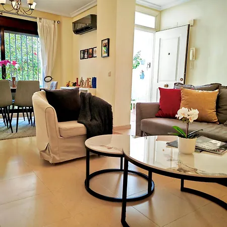 Апартаменти Stylish 2-bed Duplex Townhouse, Full Kitchen, Access To Three Pools, Minutes From Puerto Banus, By 