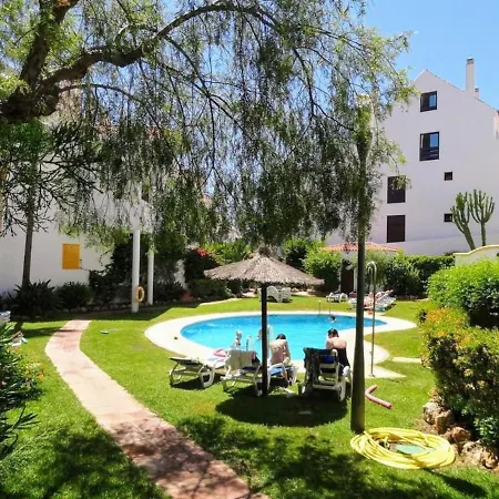 La Buena Vida Duplex: Stylish Retreat With Pool Access Near Puerto Banus Apartment Marbella