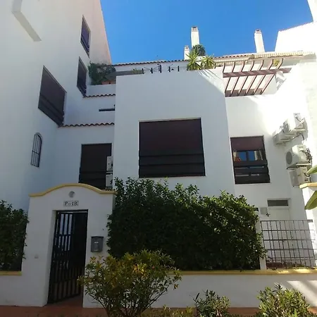 Apartment La Buena Vida Duplex: Stylish Retreat With Pool Access Near Puerto Banus Marbella