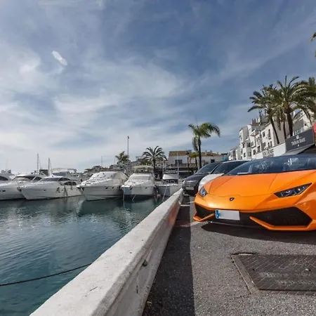 Apartment La Buena Vida Duplex: Stylish Retreat With Pool Access Near Puerto Banus Marbella