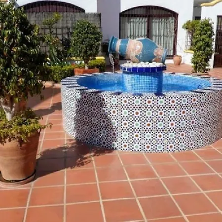Apartment La Buena Vida Duplex: Stylish Retreat With Pool Access Near Puerto Banus *