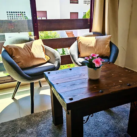 Διαμέρισμα Stylish 2-bed Duplex Townhouse, Full Kitchen, Access To Three Pools, Minutes From Puerto Banus, By 