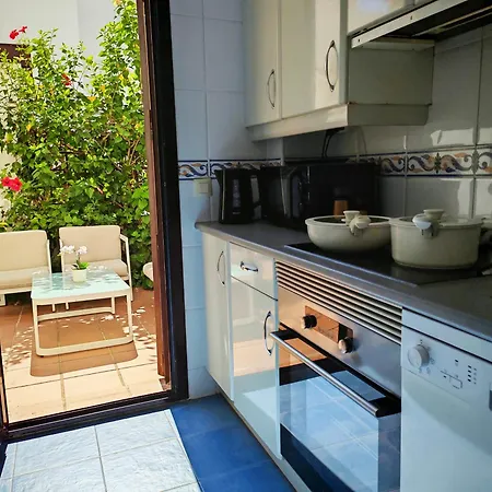 Stylish 2-bed Duplex Townhouse, Full Kitchen, Access To Three Pools, Minutes From Puerto Banus, By 