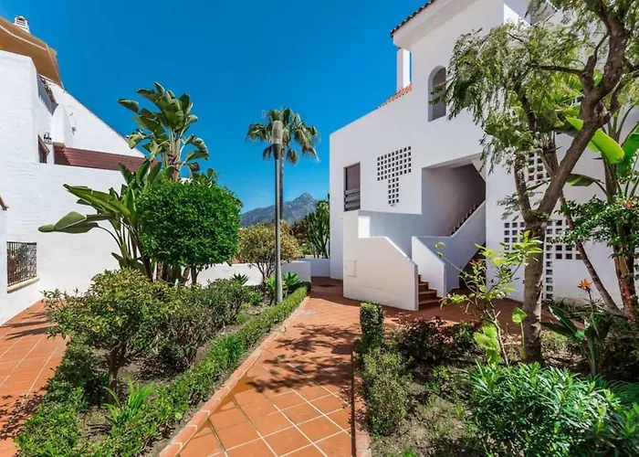 Stylish 2-bed Duplex Townhouse, Full Kitchen, Access To Three Pools, Minutes From Puerto Banus, By 