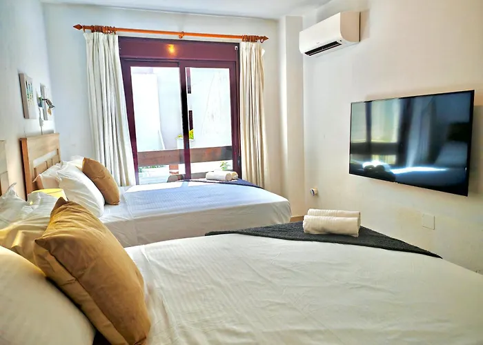 Stylish 2-bed Duplex Townhouse, Full Kitchen, Access To Three Pools, Minutes From Puerto Banus, By 