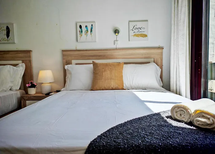 Stylish 2-bed Duplex Townhouse, Full Kitchen, Access To Three Pools, Minutes From Puerto Banus, By 