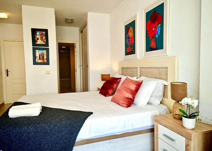 Stylish 2-bed Duplex Townhouse, Full Kitchen, Access To Three Pools, Minutes From Puerto Banus, By 