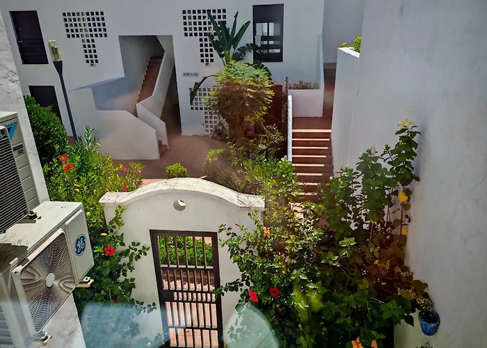 Stylish 2-bed Duplex Townhouse, Full Kitchen, Access To Three Pools, Minutes From Puerto Banus, By 