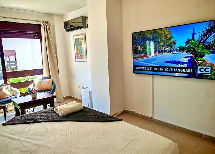 Stylish 2-bed Duplex Townhouse, Full Kitchen, Access To Three Pools, Minutes From Puerto Banus, By 