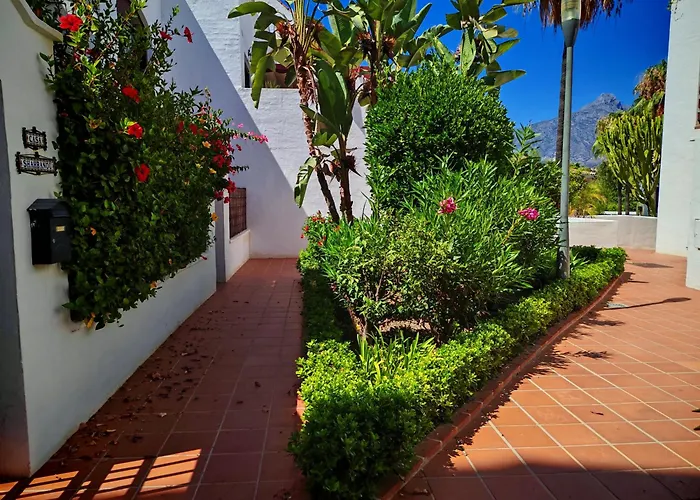 Stylish 2-bed Duplex Townhouse, Full Kitchen, Access To Three Pools, Minutes From Puerto Banus, By 