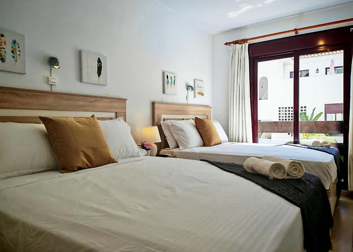 Stylish 2-bed Duplex Townhouse, Full Kitchen, Access To Three Pools, Minutes From Puerto Banus, By 