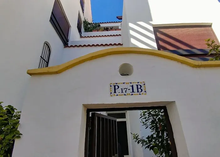 Stylish 2-bed Duplex Townhouse, Full Kitchen, Access To Three Pools, Minutes From Puerto Banus, By 
