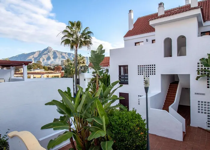 Stylish 2-bed Duplex Townhouse, Full Kitchen, Access To Three Pools, Minutes From Puerto Banus, By 