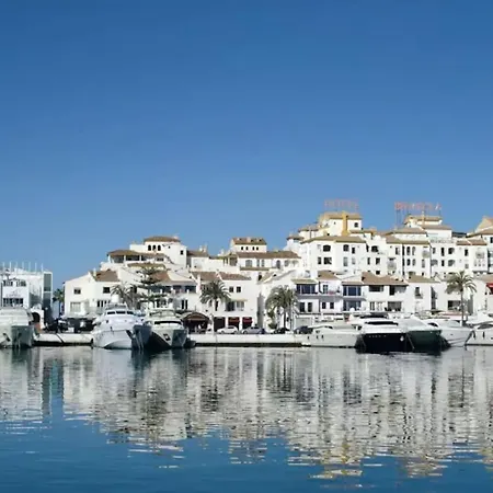 La Buena Vida Duplex: Stylish Retreat With Pool Access Near Puerto Banus Apartment Marbella