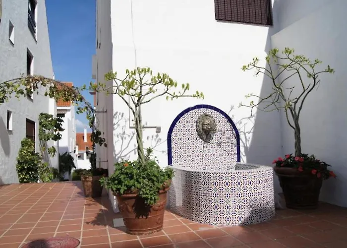 Stylish 2-bed Duplex Townhouse, Full Kitchen, Access To Three Pools, Minutes From Puerto Banus, By 